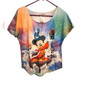 5/$20 2016 Disney Parks Tee 🌞